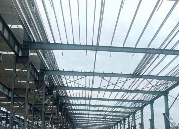 鞍山鋼結(jié)構(gòu)如何才能更加的穩(wěn)固？